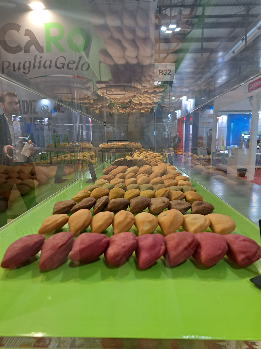 Stand fieristico a tema Puglia per Caro Puglia Gelo in Fiera Milano - 0