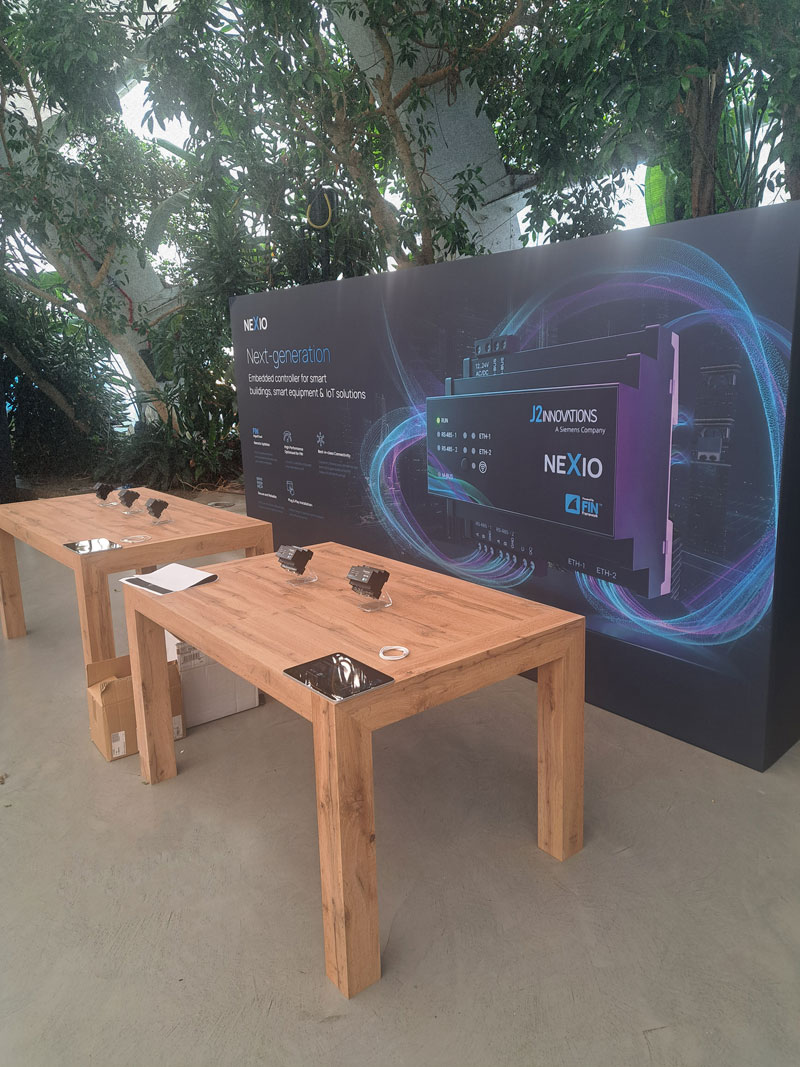 Progettazione stand fieristici innovativi: strutture integrate e segnaletica personalizzata per J2 Innovations - 7