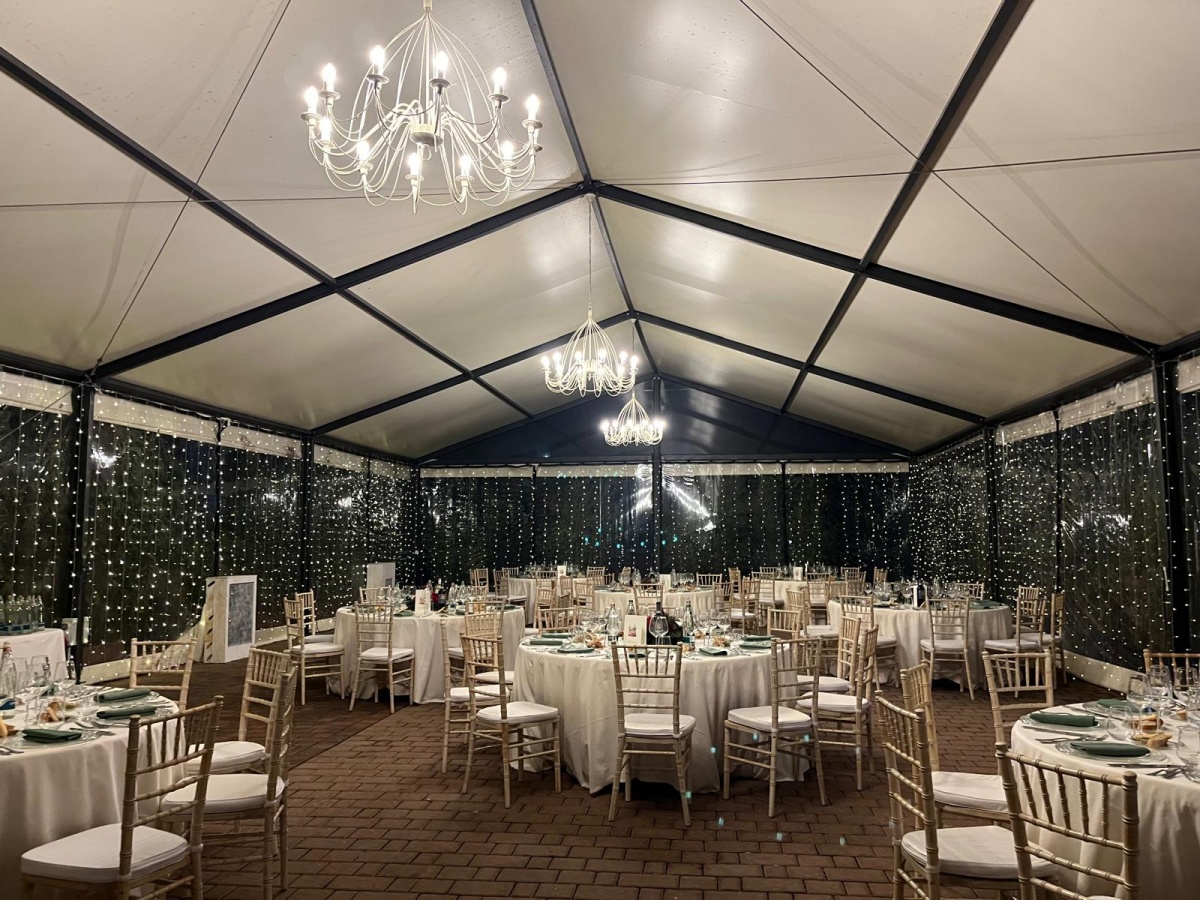 Evento aziendale natalizio in una splendida location immersa nel verde - 0