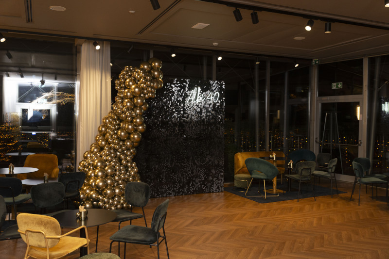 Celebrazione dei 40 anni tra eleganza, comfort e design - 7