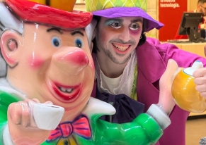 Un’esperienza immersiva al Centro Commerciale Globo dove ogni angolo è diventato parte di un racconto ispirato ad Alice nel Paese delle Meraviglie